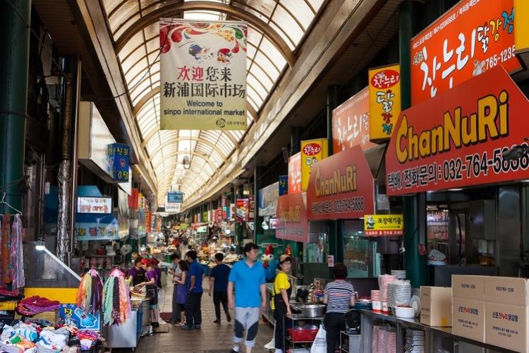 Chợ Quốc tế Sinpo - Khu chợ nhất định phải ghé thăm nếu đến Hàn Quốc