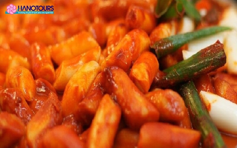Món bánh gạo Tteokbokki, món ăn ưa chuộng tại xứ sở kim chi