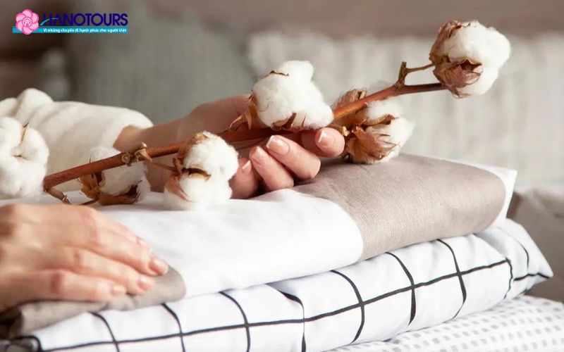 Tiết thời tháng 9 sẽ không quá lạnh nên bạn chỉ cần chuẩn bị những trang phục có độ dày vừa phải 